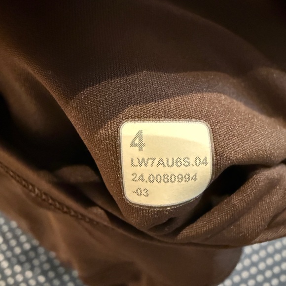 Fast and Free High-Rise Short 6" - Picture 3 of 5